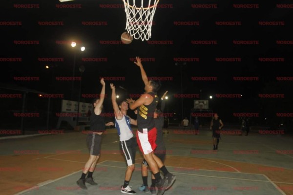 Marca El Puesto Hats la diferencia en la cancha Los Mangos de baloncesto