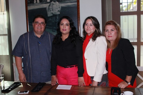 José Luis Ortez Valenzuela, Ericka Zapata de Valenzuela, Micaela Cázarez Castro y Catalina Zazueta Valenzuela.