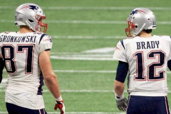 Gronkowski admite que hace dos meses tenía previsto volver a jugar con Brady