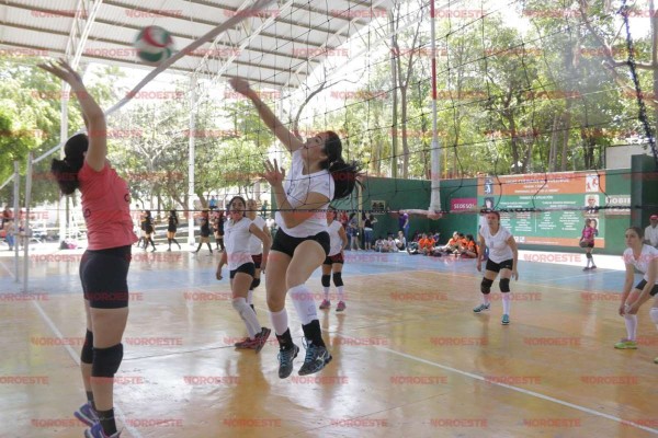 Rinden homenaje a la ex voleibolista Perla Lizeth Vega Medina