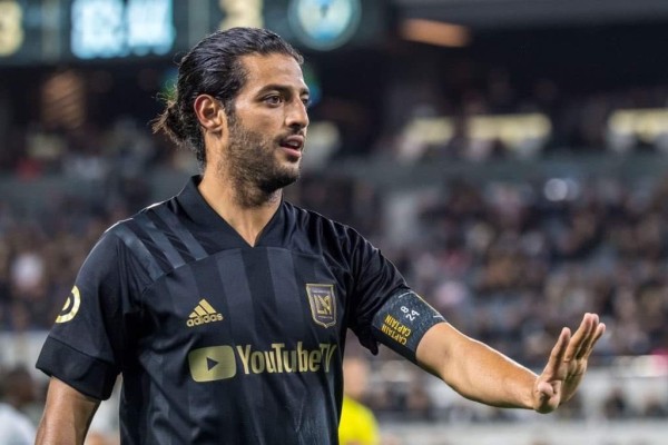 El jugador mexicano decidió permanecer junto a su familia.