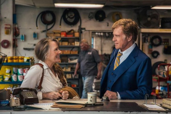 La cinta dirigida por David Lowery y protagonizada por un Robert Redford, está en Cinepolis Klic para su renta y venta con el nombre, ahora, de Un ladrón con estilo.