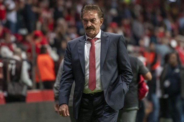 Ricardo La Volpe es declarado inocente.