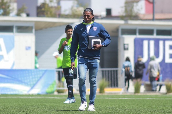 Joel Huiqui cuelga los botines.