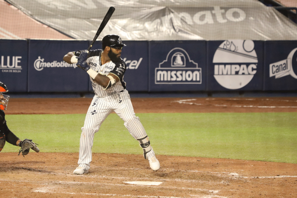 Sultanes reacciona en casa y vence por 5-3 a Naranjeros