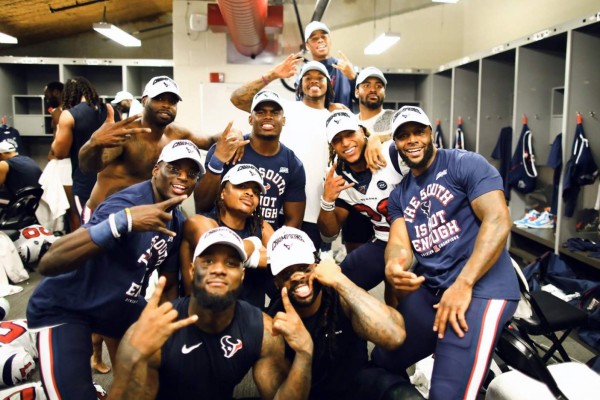 Texanos de Houston celebra su título divisional. (Foto: Twitter @HoustonTexans)