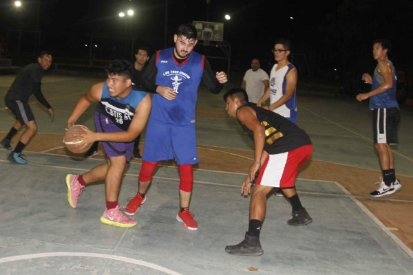 Buenas acciones hay en la cancha del parque Los Mangos.