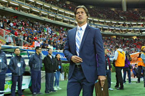 Almeyda alude por primera vez a Higuera como culpable de su salida de Chivas