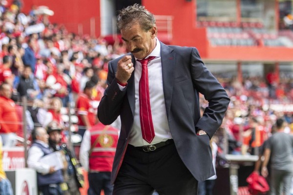 Ricardo La Volpe niega que haya orden de aprehensión en su contra por hostigamiento sexual
