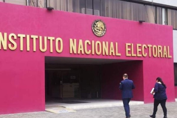 Fiscalía niega al INE información sobre Lozoya y Pío Obrador