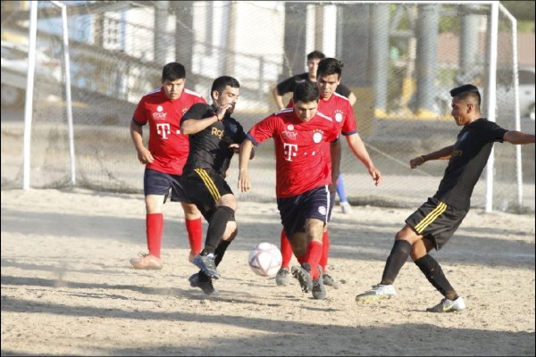 Mantenimiento Moro no levanta cabeza en el Intramuros de El Cid de futbol