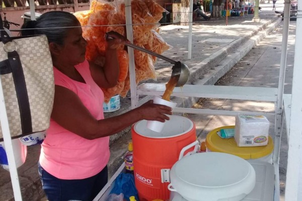 Hipólita Hernández, vendedora de tejuino.