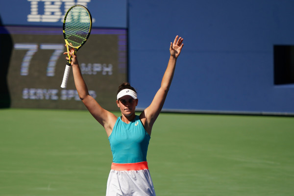 Jennifer Brady tras derrotar a Yulia Putintseva en los cuartos de final del Abierto de Estados Unidos. (Twitter @usopen)
