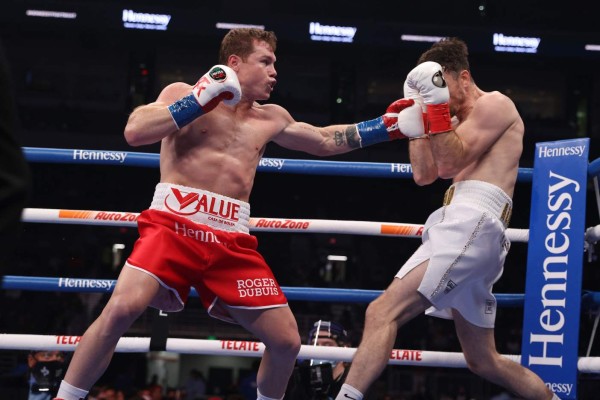 El mejor 'Canelo' Álvarez apareció para coronarse en súper mediano