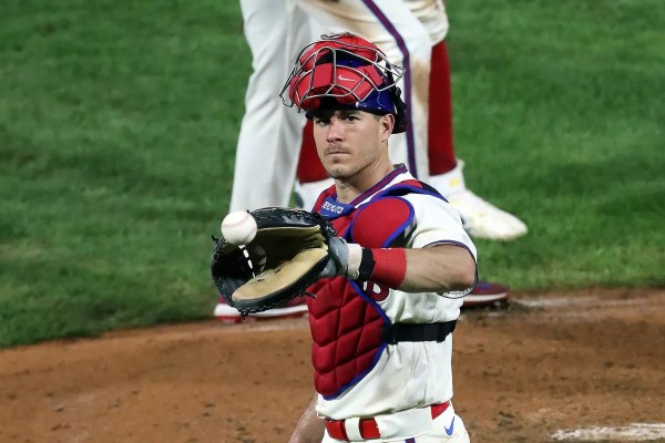 J.T. Realmuto podría estrenar equipo para la temporada de 2021.
