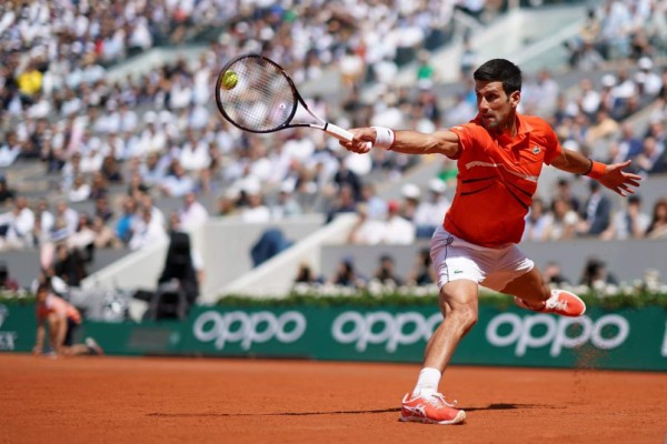 Novak Djokovic elimina en tres sets a Alexander Zverev. (Foto: @rolandgarros)