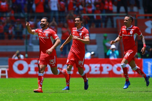 Diablos Rojos del Toluca golea a Rayados de Monterrey.