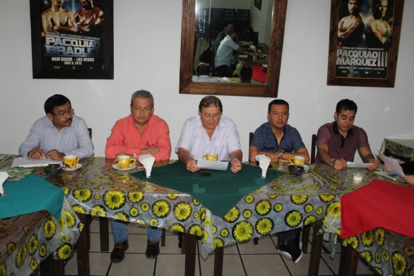 En rueda de prensa se dan detalles del torneo.