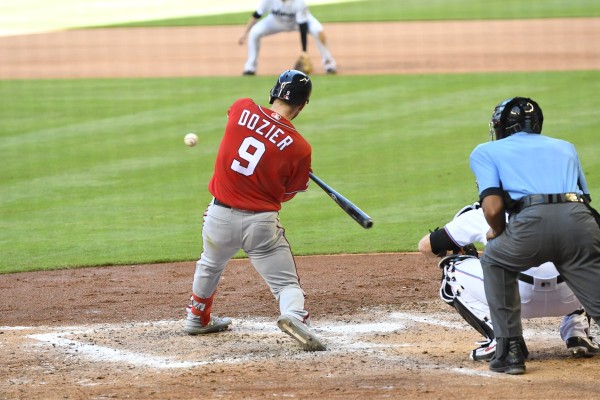 Bryan Dozier conecta jonrón. (Foto: Twitter @nationals)
