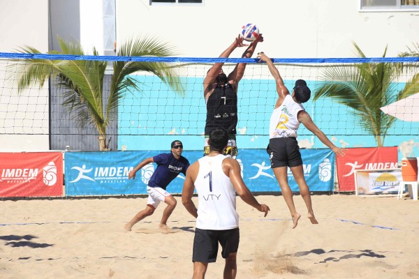 Este viernes se celebró la fase eliminatoria del Tour Mexicano de Voleibol de Playa Mazatlán 2019.