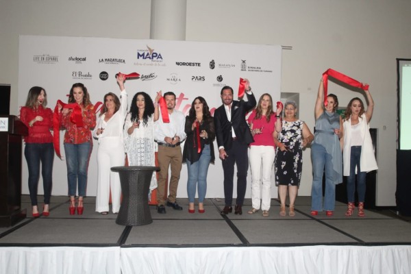 Letras en tacones se lleva a cabo en beneficio de la Fundación MAPA Renacer Mazatlán, en el Centro de Convenciones.