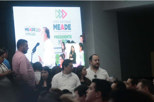 José Antonio Meade realizó una transmisión en vivo.