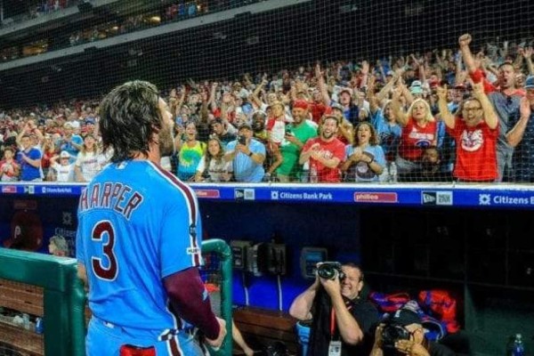 Bryce Harper es padre por primera vez.