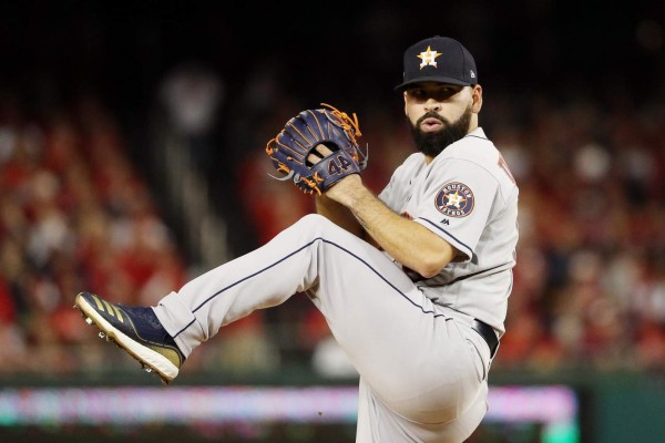 José Urquidy ya reportó con la organización de Astros de Houston