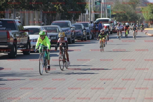 Más de un centenar de corredores se dio cita en el evento.