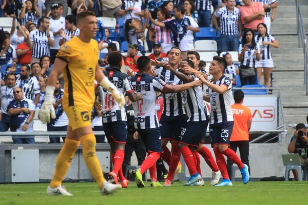 Rayados de Monterrey se impone al Puebla.