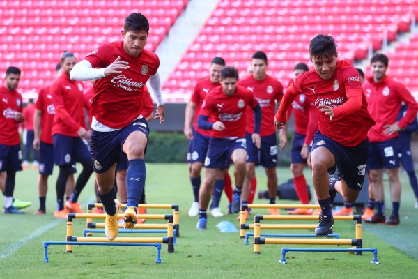 Chivas no llegará con plantel completo al duelo de repechaje del Guard1anes 2020 de la Liga MX.