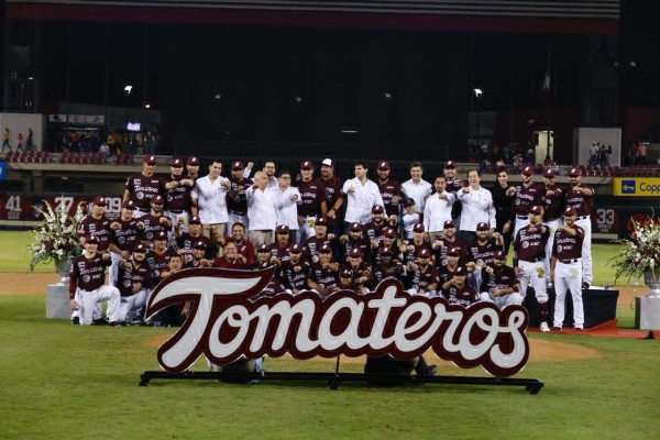 Tomateros de Culiacán muestra sus anillos de monarcas de la LMP.