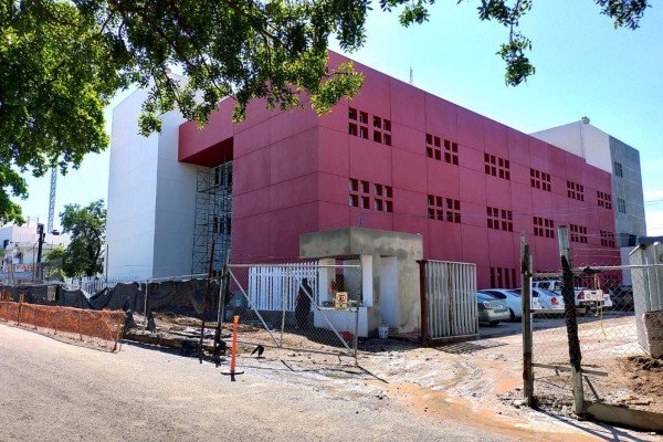 Reporta Secretaría de Obras 95% de avance en la construcción del nuevo Centro de Salud en Culiacán