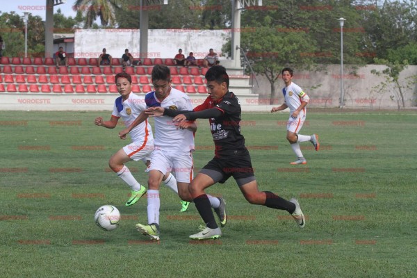 El equipo piloto de Dorados se midió a Atlas-D’portenis.