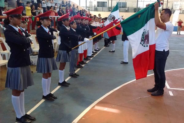 Demuestran escoltas sus valores en Mazatlán