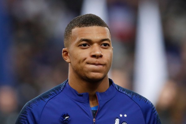 Kylian Mbappé da positivo a coronavirus, por lo que deja a la selección de Francia y se aísla. (Twitter @KMbappe)