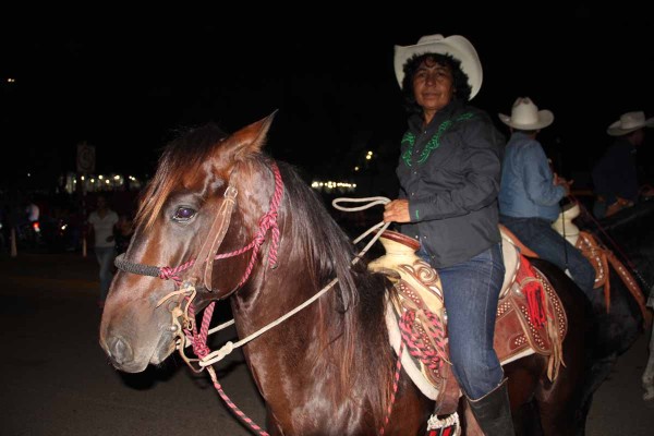 Irma Díaz Bustamante comparte su gusto por los caballos a través de clases.