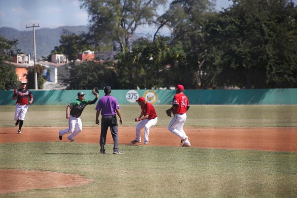 La Liga de Beisbol Magisterial Secciones 27 y 53 del SNTE 2019-2020 entra en su recta final.