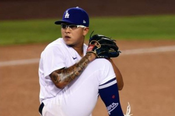 Julio Urías sumó otro éxito en postemporada para los Dodgers. (Twitter @MLB_Mexico / @Dodgers)