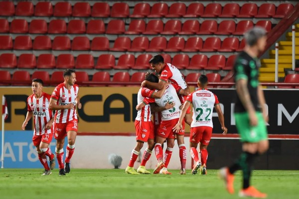 Necaxa tiene festejo redondo en su aniversario al vencer a Santos