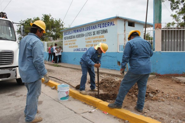 Inician trabajos en escuela primaria Agustina Herrera