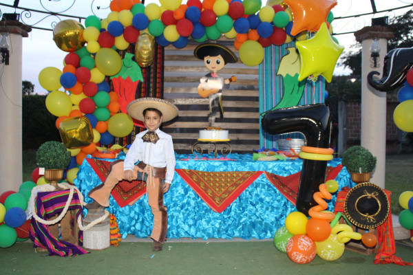 Ernesto García Bastidas, pidió un rodea para su fiesta de cumpleaños.