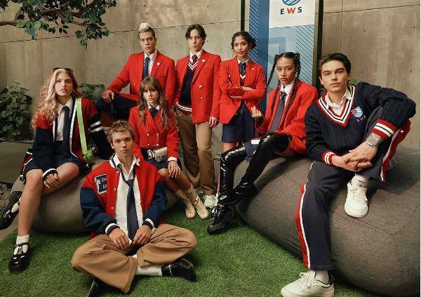 Netflix lanza su canción principal de “Rebelde”.