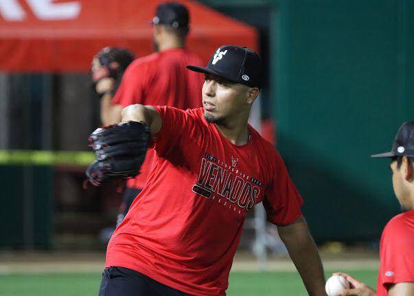 Héctor Villalobos llega motivado al campo de prácticas de Venados de Mazatlán tras su coronación en verano.