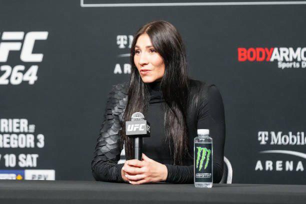 $!Culiacanense Irene Aldana peleará contra Germaine de Randamie en UFC 268, en Nueva York