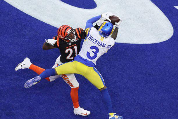 Odell Beckham Jr. al momento de hacer la recepción con la que anotó su touchdown.