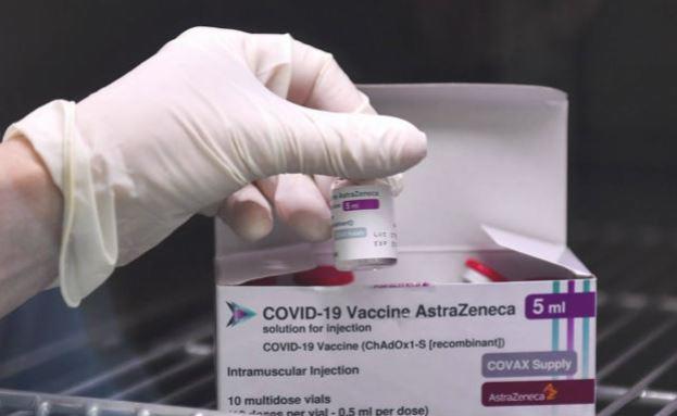 El preparado europeo es el más usado en el mundo y se administra en 105 países, seguido de la vacuna de Pfizer-BioNTech (82) y Moderna (35).