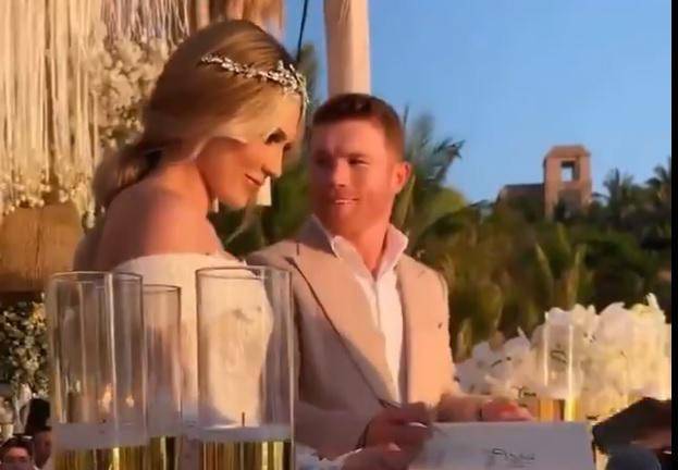 La boda se llevó a cabo en Nayarit.