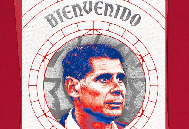 Con esta imagen, Chivas hizo oficial la llegada del español Fernando Hierro.