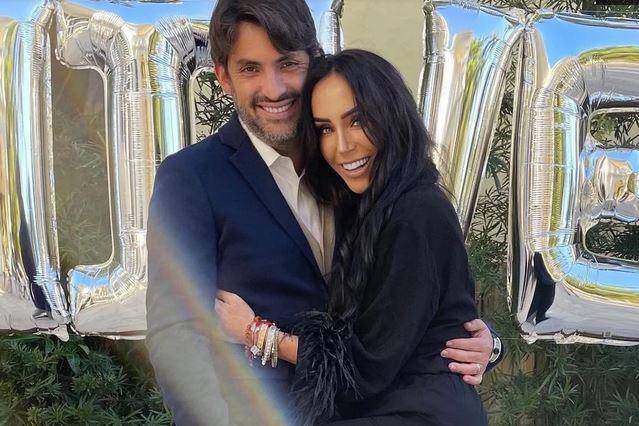 Inés Gómez Mont junto a su esposo Víctor Manuel Álvarez Puga.